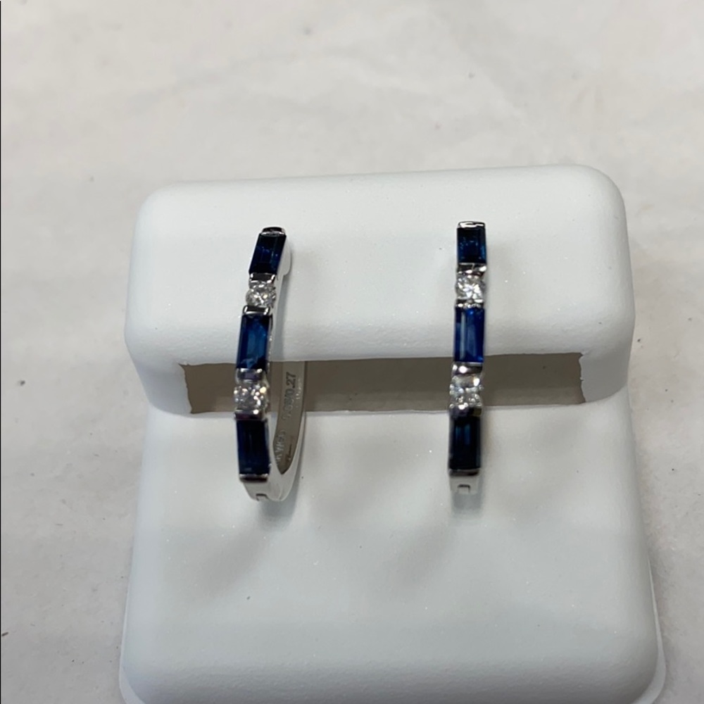 NEW 14K Solid Gold Diamonds Hoop Earrings